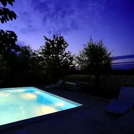 Robinzon House Rocsy - With Pool And Jacuzzi, Villa